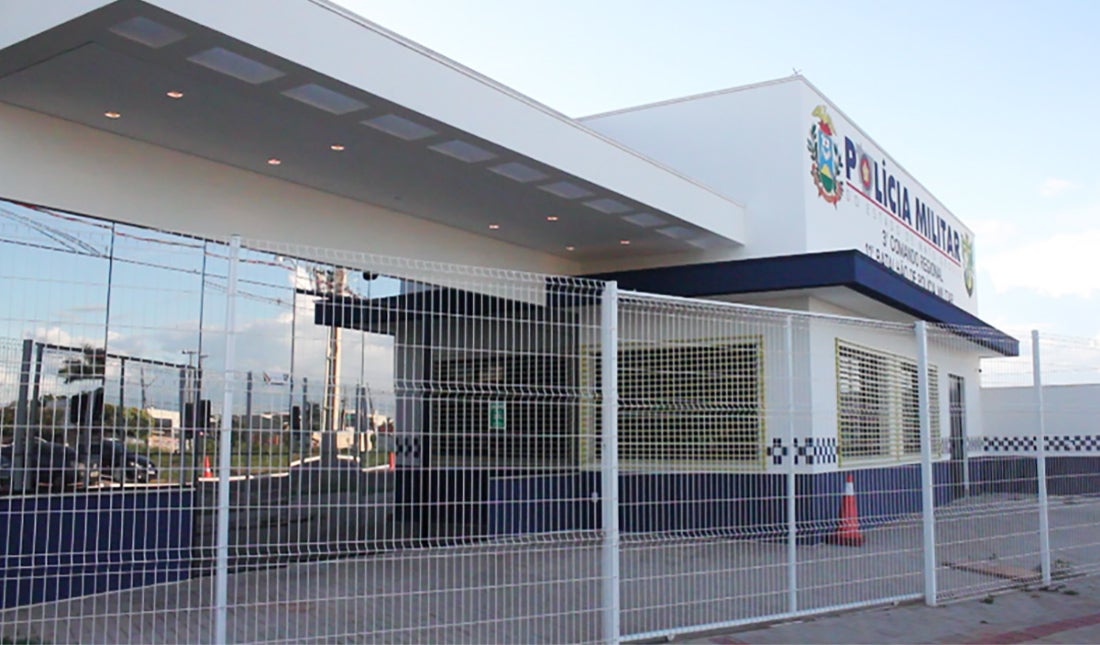 Inaugurado batalhão da Polícia Militar em Sinop e comandante entrega armamentos