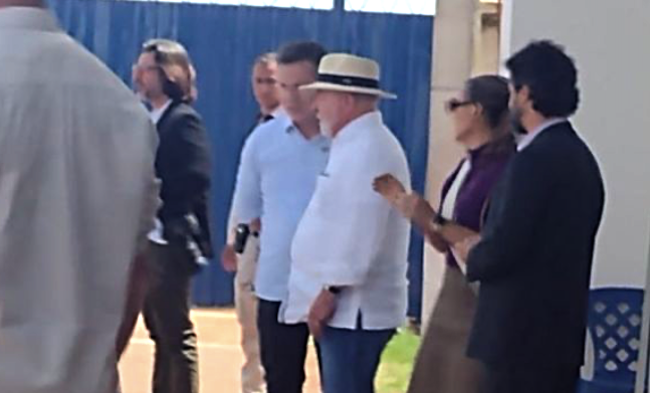 Lula chega a Rondonópolis para inaugurar conjunto habitacional
