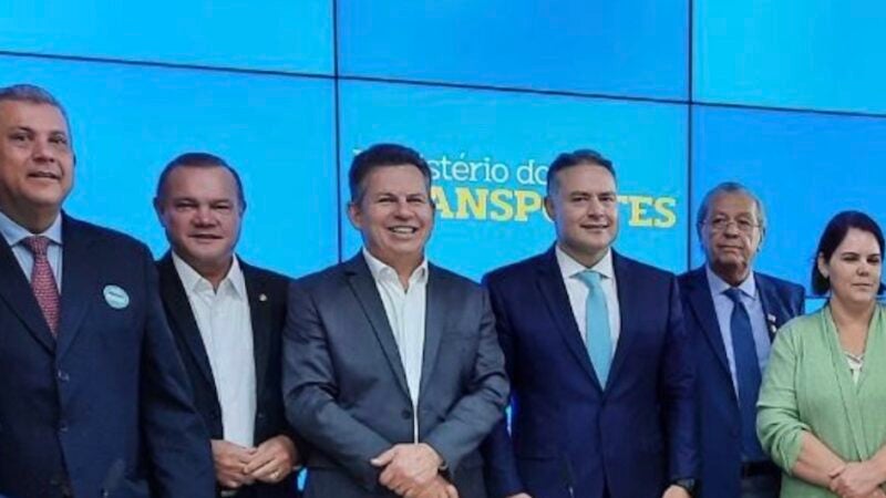 Ministro se reúne com Mauro, parlamentares e prefeitos e confirma asfaltamento nas BRs 158 e 242