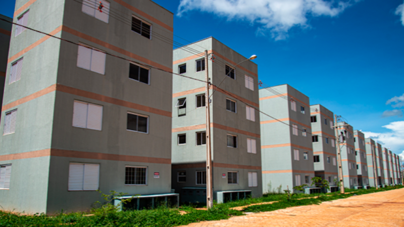 Mauro participa com Lula nesta 6ª de inauguração de residencial em Rondonópolis