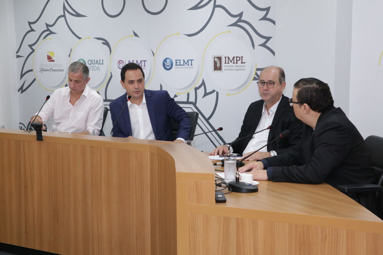 Diego Guimarães ressalta importância de ouvir população e CPI da Telefonia solicita van para percorrer o estado