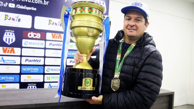 Com histórico de títulos e acessos, técnico Carlos Moraes encerra passagem pelo Esportivo e mira sequência da temporada