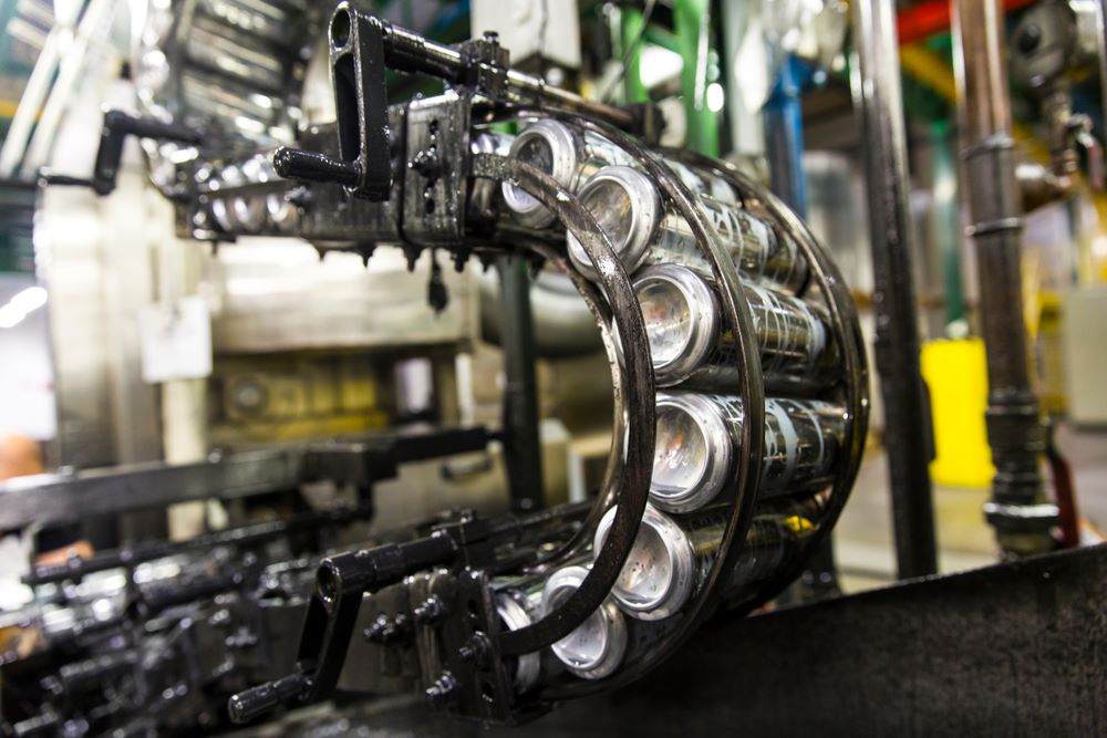 Setor de latas de alumínio confirma ano de ajustes e se prepara para um novo ciclo de crescimento