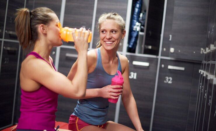 Consumo de creatina tem benefícios para ganho de energia; especialistas recomendam acompanhamento profissional