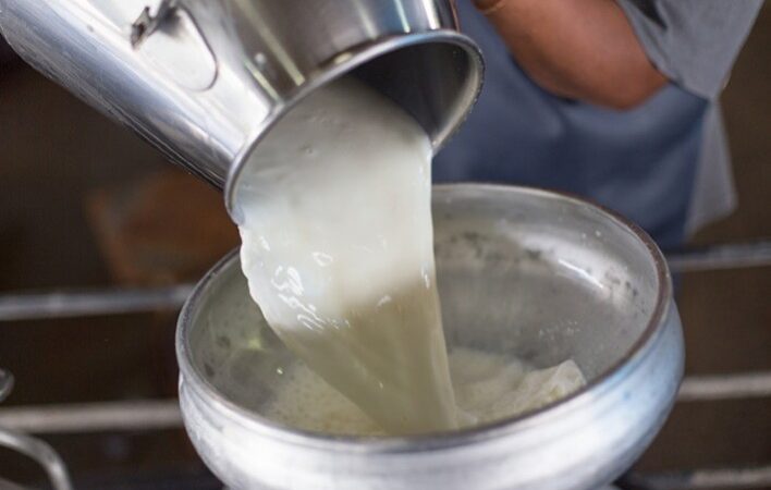 Preço do leite se mantém em alta