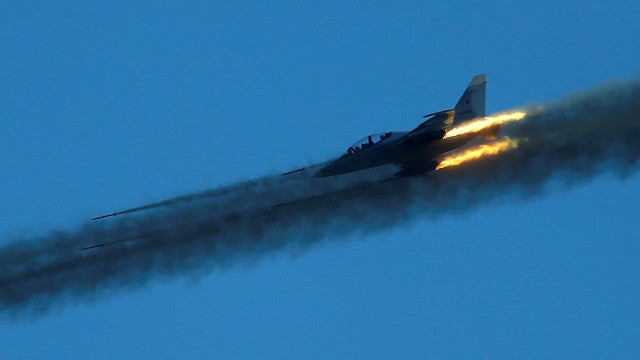 Caça russo intercepta bombardeiros nucleares dos EUA no Báltico