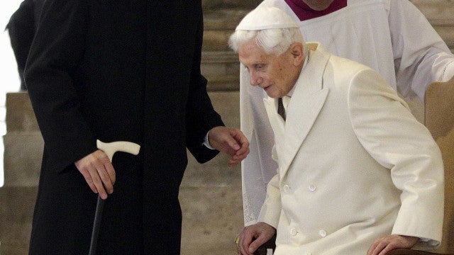 Herdeiros do papa Bento 16 são cinco primos