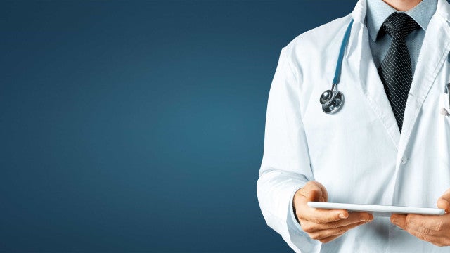 Novo Mais Médicos deve diminuir déficit, mas mantém desafio de fixar profissionais