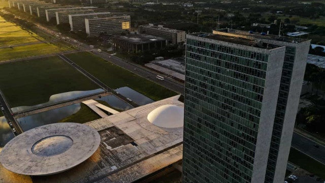 Governo assina acordo com sindicatos para reajuste de 9% aos servidores federais