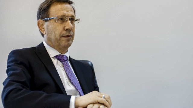 Alpargatas vai à Justiça contra Carlos Wizard alegando calote em pagamento