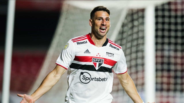 Calleri renova com o São Paulo até 2026: ‘Tomara que seja um período com títulos’