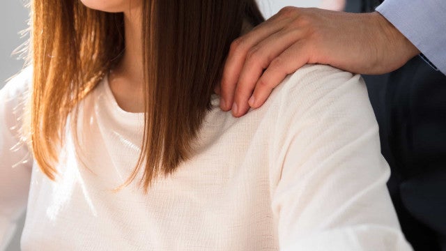 Dois em cada dez brasileiros afirmam que viram uma mulher ser assediada no último ano, diz pesquisa