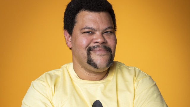 Babu Santana é desmascarado e deixa o The Masked Singer