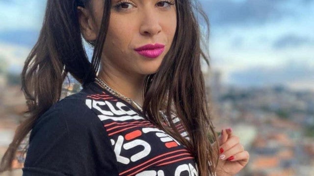 Após ter shows cancelados, MC Pipokinha se desculpa com professores