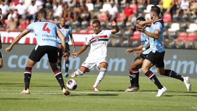 São Paulo brilha no 2º tempo, vira sobre o Botafogo e lidera grupo no Paulistão
