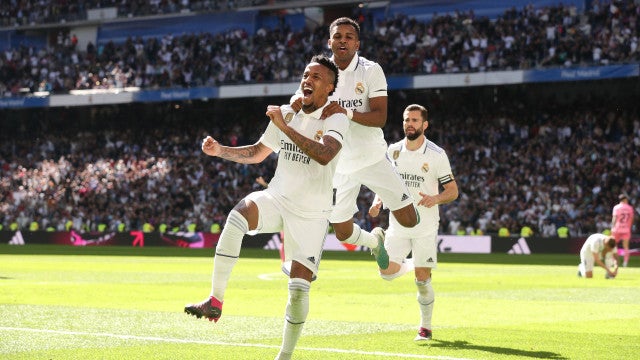 Vini Jr faz golaço, Militão também marca e Real Madrid vira sobre Espanyol