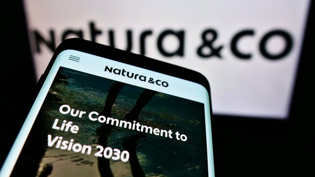 Natura reverte lucro e registra prejuízo de R$ 890,4 milhões no 4º tri
