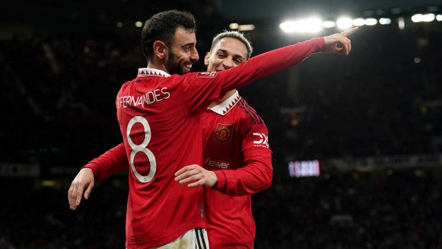 Willian é expulso, United vira diante do Fulham e avança na Copa da Inglaterra