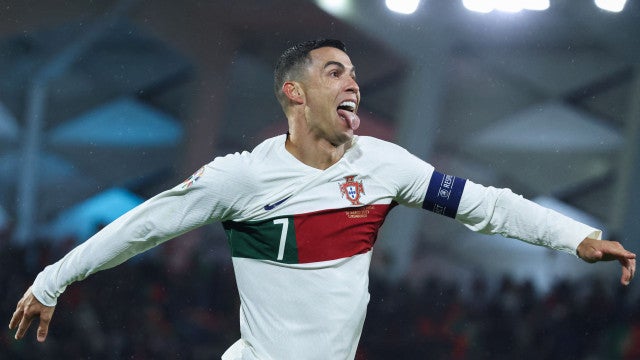 CR7 faz 2 e Portugal goleia Luxemburgo; Itália também vence
