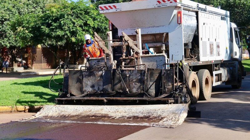 COLIDER: AVENIDA DAURI RIVA COMEÇA A SER REVITALIZADA COM MICRO PAVIMENTAÇÃO