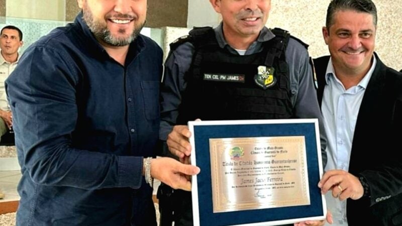 Valcimar entrega Título de Cidadão e destaca investimentos do governo em armamentos, viaturas e equipamentos