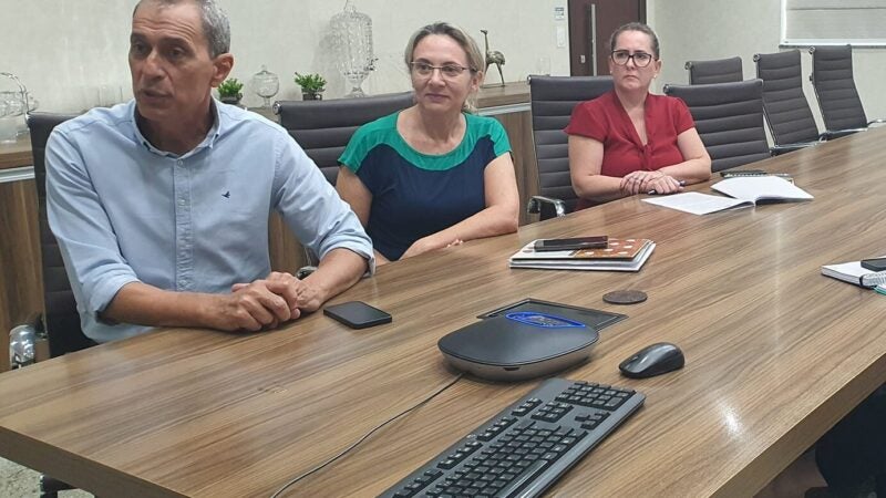 Prefeito anuncia parceria com o Estado para construir escola para atender mil alunos em Lucas