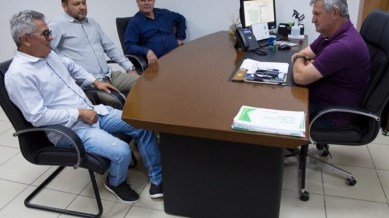 Presidente Valcimar e vereador Zilmar visitam deputado Dilmar Dal’bosco para agradecer apoio e apresentar demandas do município