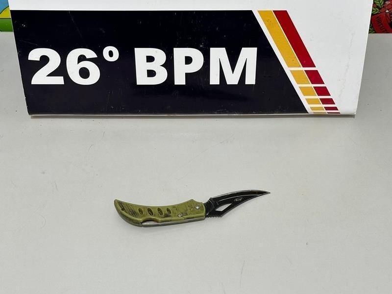 Estudante é flagrado com canivete durante ação social da PM em escola de MT