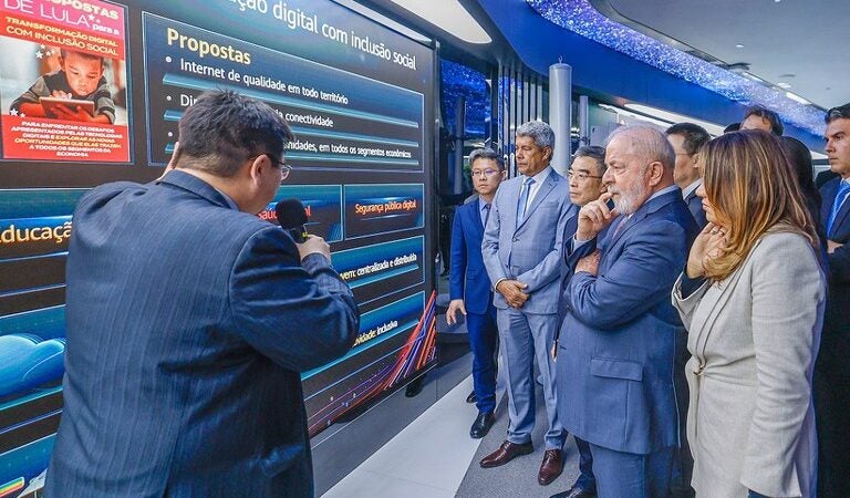 Em Xangai, Lula tem encontros com empresários em busca de parcerias e inovações