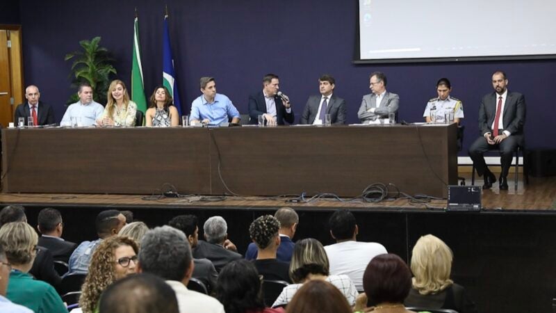 Escolas estaduais em Mato Grosso terão botão de pânico e governo cria ‘central de emergência’ com 3 telefones
