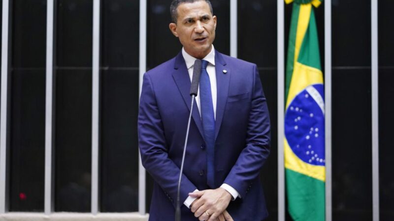 Projeto do deputado federal Coronel Assis obriga companhias aéreas a terem imagens de bagagens despachadas no check in