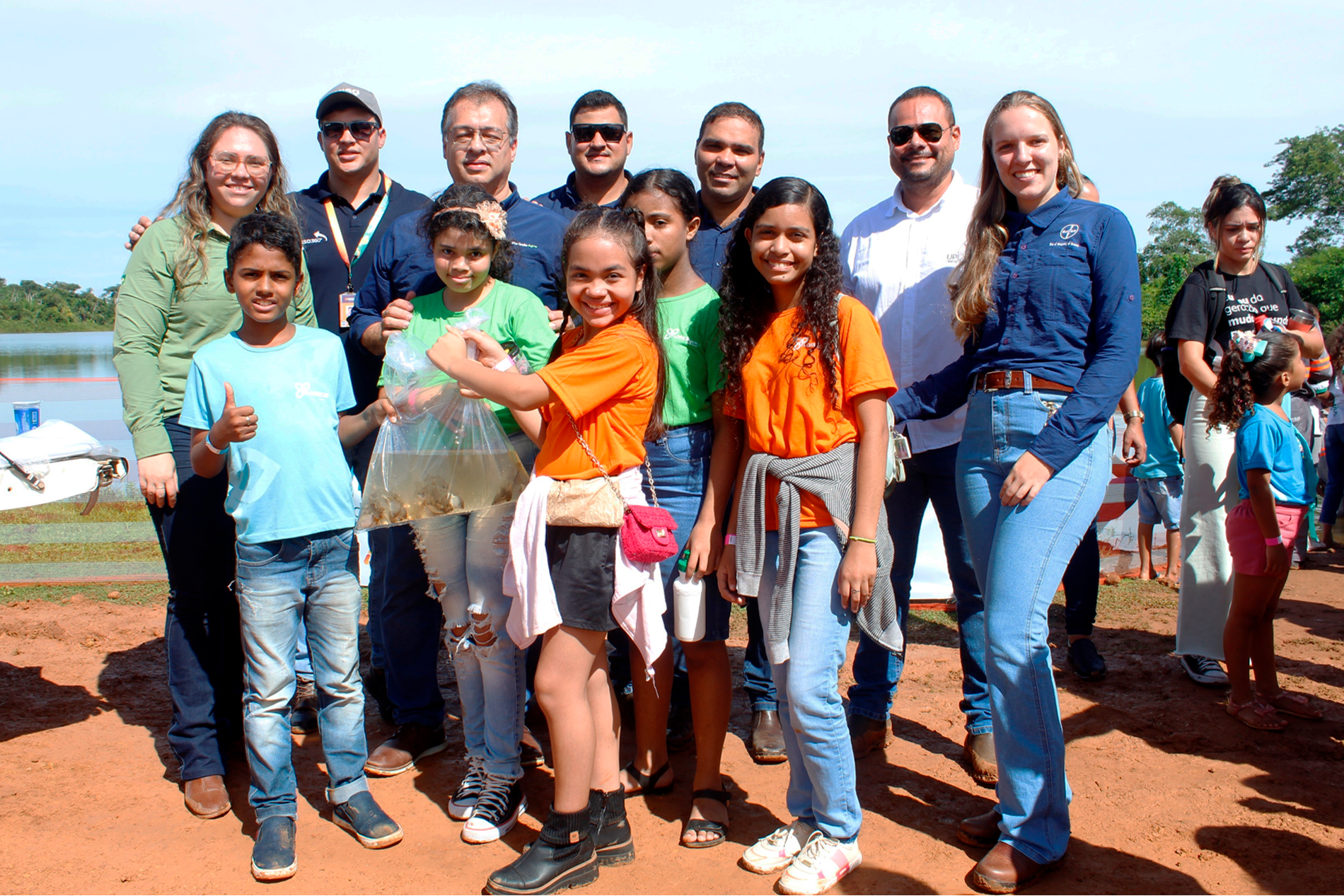uisa promove ações de educação ambiental com crianças da comunidade