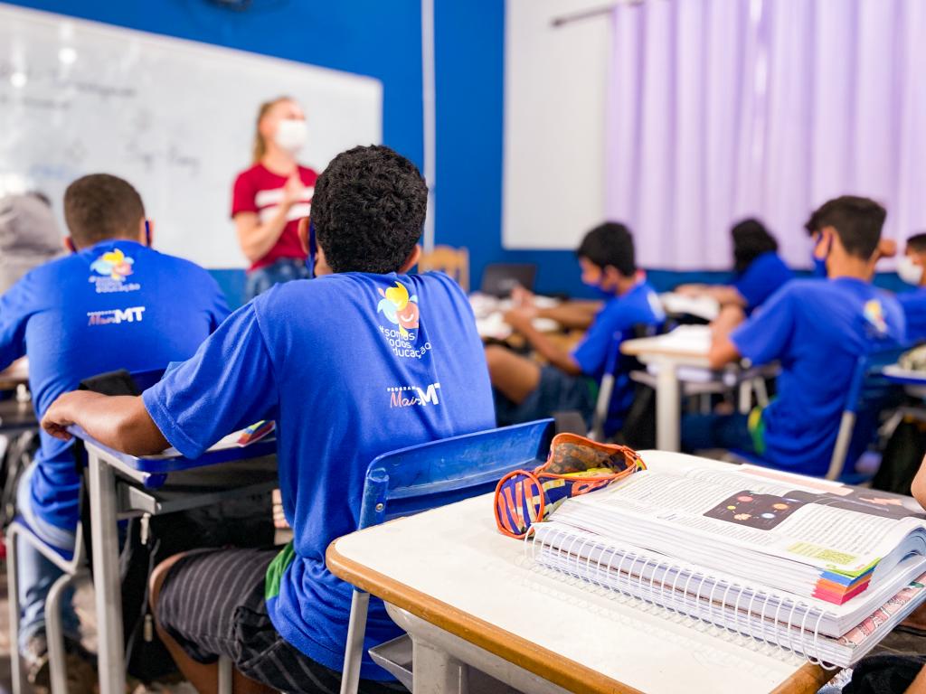 Governo suspende cronograma de implementação do Novo Ensino Médio