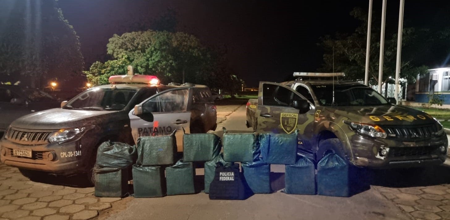 Gefron de MT, Polícia Federal e PM de Rondônia apreendem quase 400 kg de cocaína