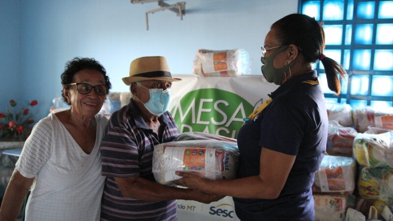 Sistema Fecomércio-MT distribui 2 toneladas de alimentos diariamente no estado