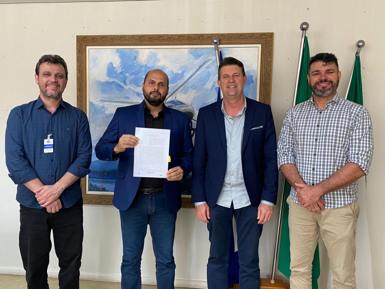 Prefeito assina convênio e Sorriso vai receber 345 câmeras de monitoramento