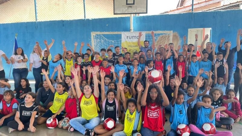 Rumo investe no projeto “Futebol de Rua pela Educação” como meio de transformação social