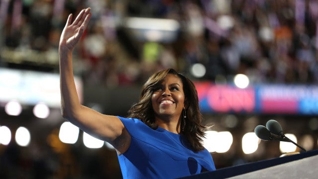 Michelle Obama canta com Bruce Springsteen em show em Barcelona