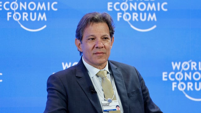 Haddad diz que governo estuda revisar projeção do PIB de 2023 para cima