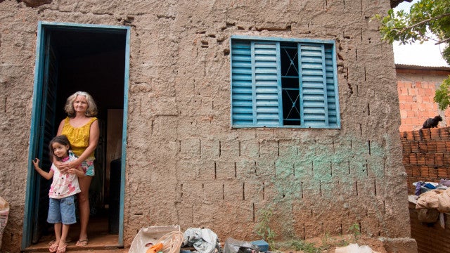 23% dos brasileiros afirmam que comida em casa é insuficiente