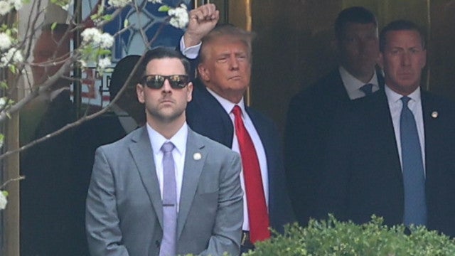 Trump vai a tribunal para se entregar à Justiça e se tornar 1º ex-presidente dos EUA réu