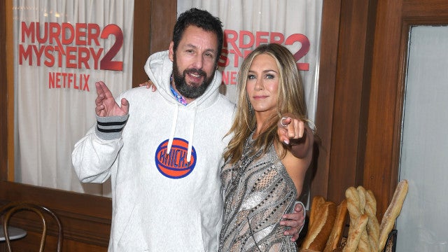 Jennifer Aniston mostra diversão nos bastidores de ‘Murder Mystery 2’