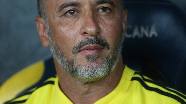 Vítor Pereira após derrota: "Jogamos bem após sete horas de viagem"