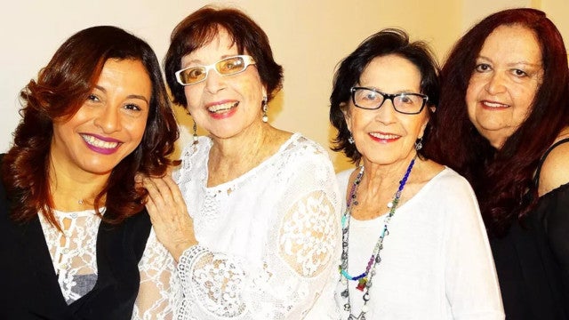 Morre Cynara, do Quarteto em Cy, grupo formado por irmãs cantoras, aos 78