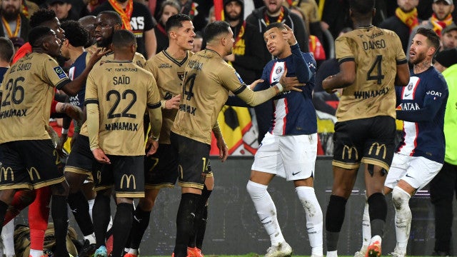 Disse que metia Mbappé numa ambulância, se arrependeu e pediu desculpa