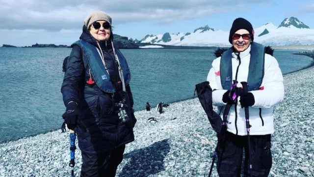 Desafiando a idade: Melhores amigas de 81 Anos viajam o mundo