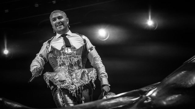 Sam Smith alvo de críticas por atuação "grotesca" e "satânica"