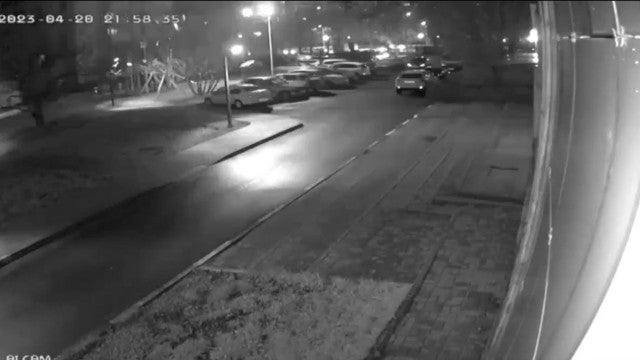 Avião russo deixa "cair munição" e provoca "enorme cratera" em Belgorod