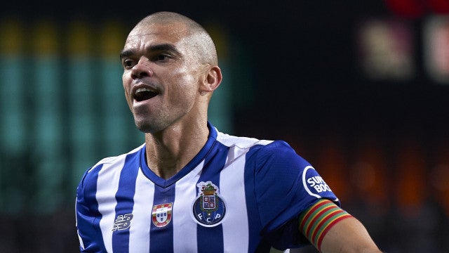 Pepe renova contrato aos 40 anos: "devo muito ao FC Porto"