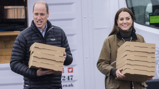 William e Kate Middleton em ‘modo’ entregadores de pizza